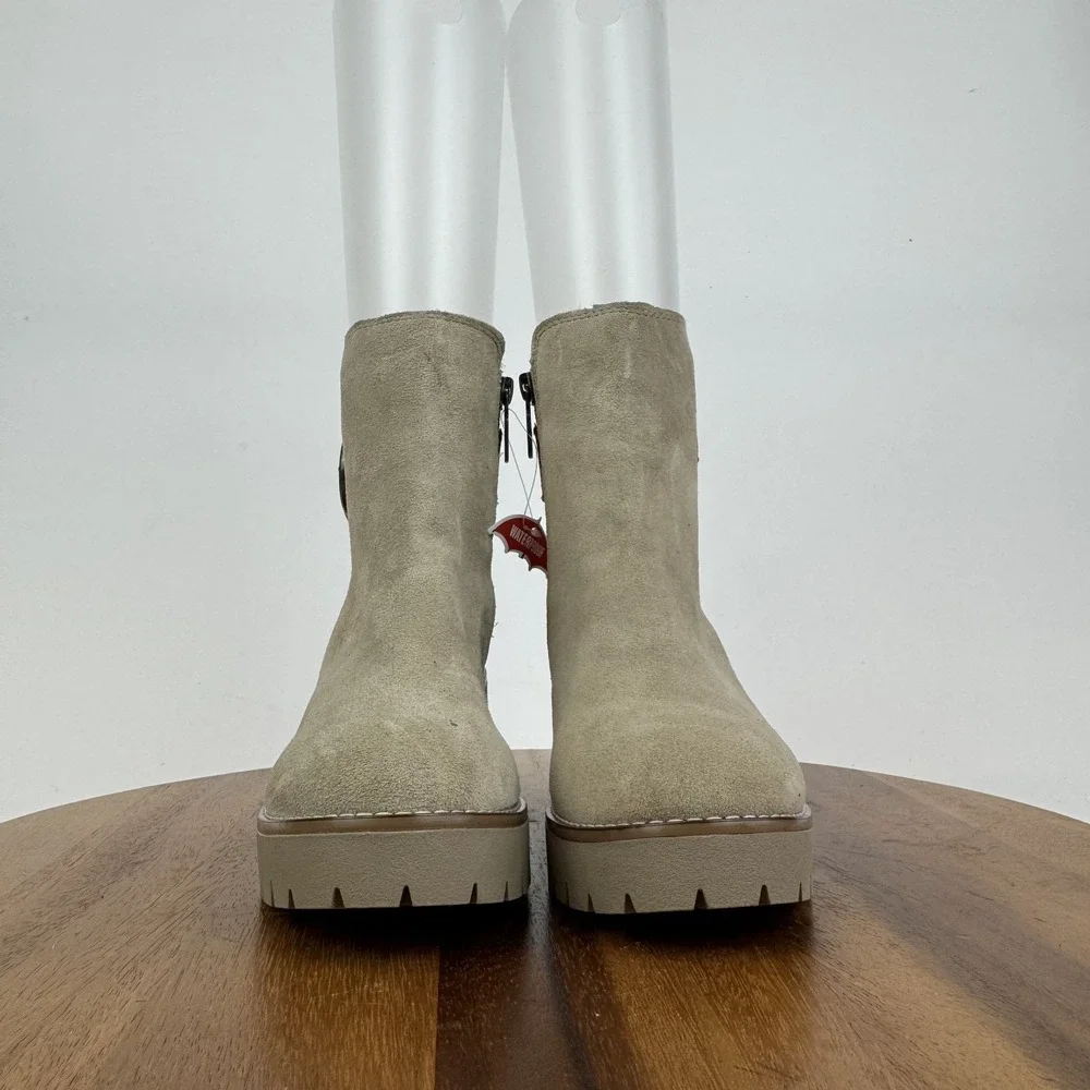 New‎ NWOB Womens Blondo Waterproof Dakota Beige Nubuck Platform Boots Size 6 M